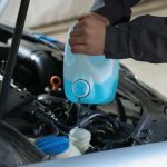 rezervoar tekočine za pranje stekla avtomobila